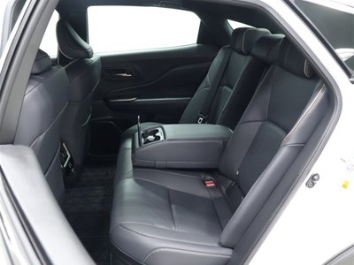 صورة 23 لـ 2024 Toyota CROWN CROSSOVER