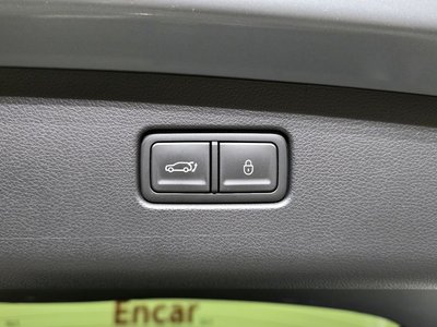 2025 Genesis GV70 — миниатюра 19