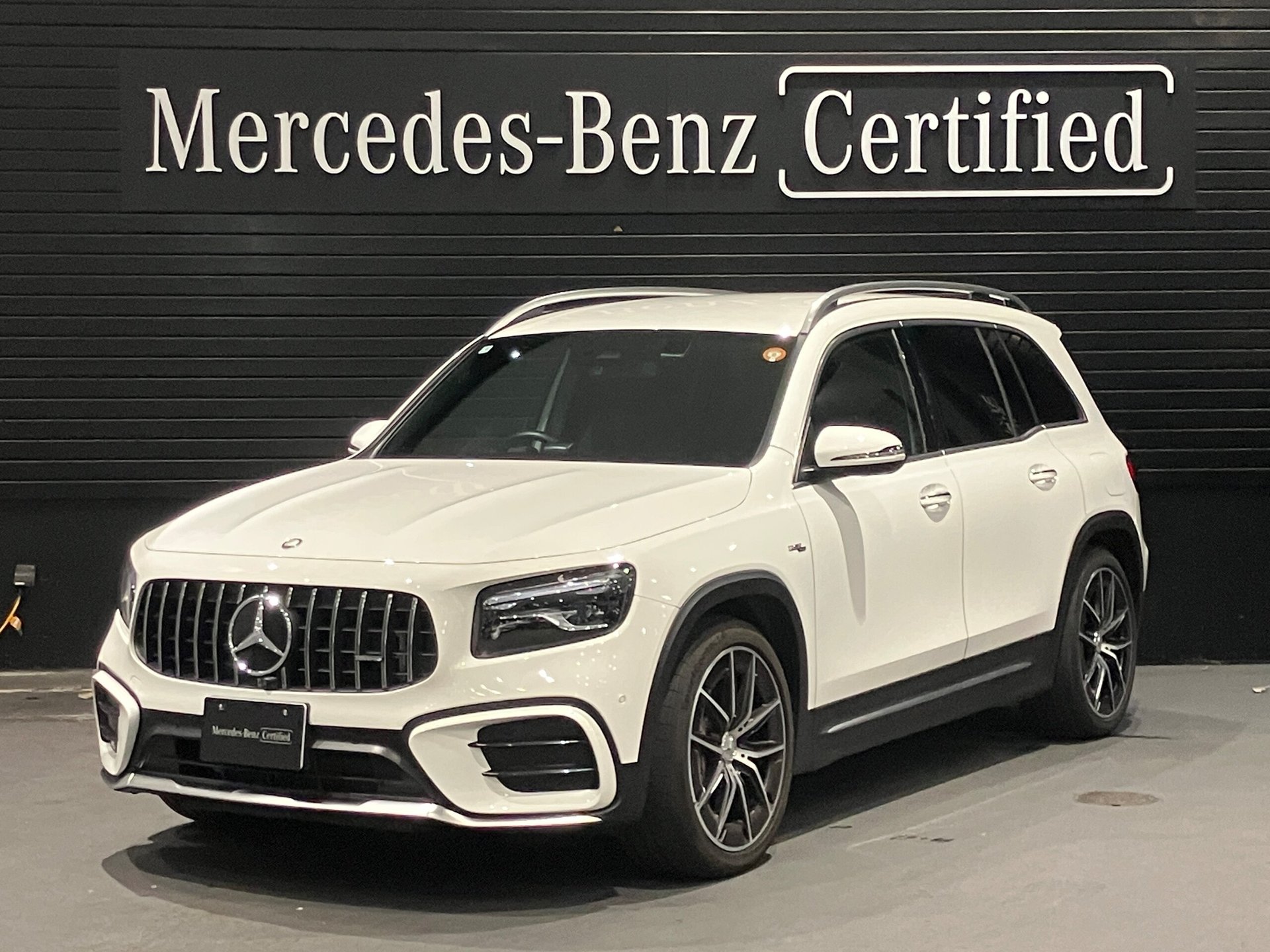 MERCEDES-BENZ GLB AMG - View 1