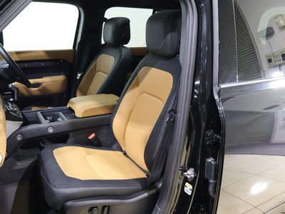 LAND ROVER DEFENDER - 3