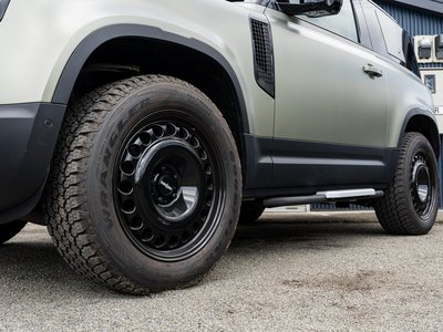 LAND ROVER DEFENDER - 8