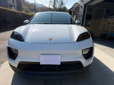 PORSCHE MACAN - 2