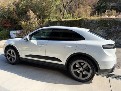 PORSCHE MACAN - 7