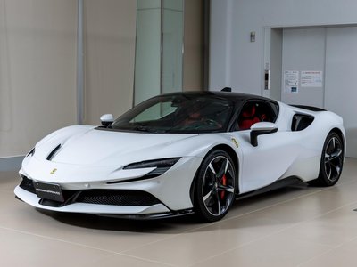 FERRARI SF90 STRADALE