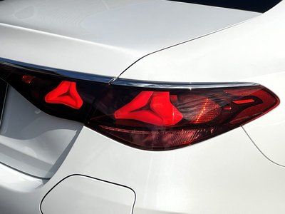 MERCEDES-BENZ E-CLASS - 10