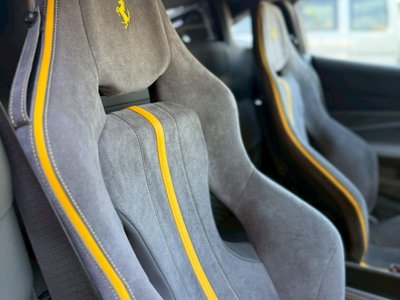 FERRARI F8 TRIBUTO - 8