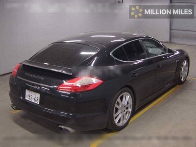 PORSCHE PANAMERA - 5