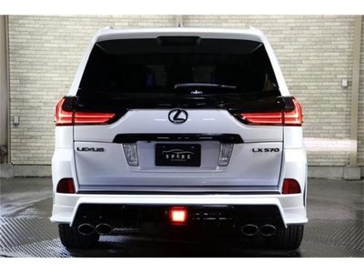 LEXUS LX - 7