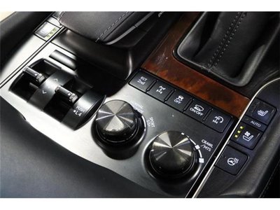 2016 Lexus LX 缩略图 32