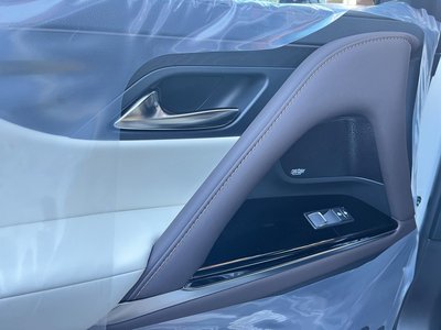 2026 Lexus LX — фото 10