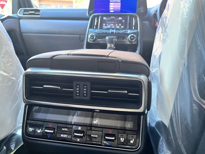 2026 Lexus LX — миниатюра 29