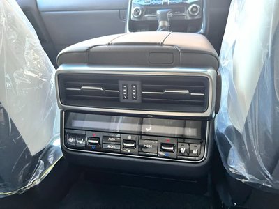 2026 Lexus LX — миниатюра 28