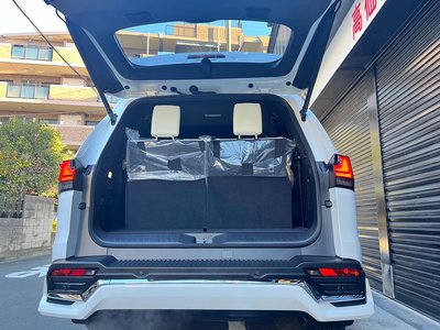 2026 Lexus LX — миниатюра 23