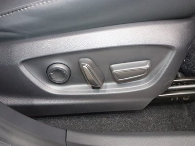 TOYOTA CROWN SPORT - 8