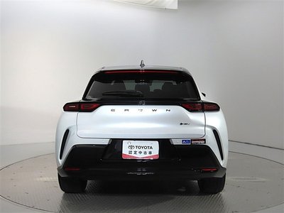 2025 Toyota CROWN SPORT photo 2