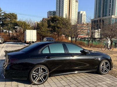 MERCEDES-BENZ E-CLASS - 9