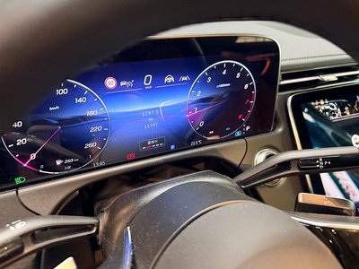 MERCEDES-BENZ E-CLASS - 2