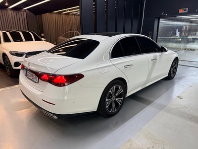 MERCEDES-BENZ E-CLASS - 7