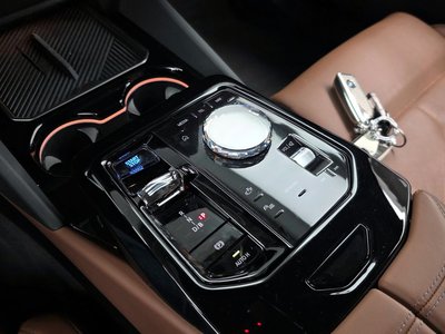 2024 BMW I5 — миниатюра 12