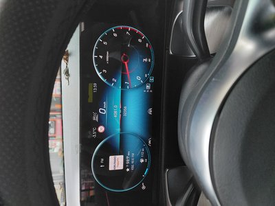 MERCEDES-BENZ GLB - 2