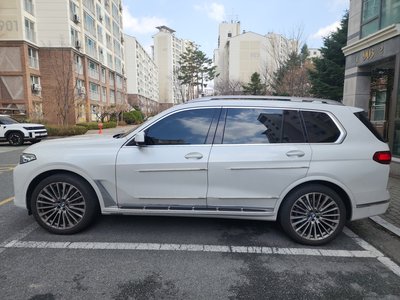 BMW X7 - 7