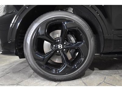 2023 Bentley BENTAYGA photo 10