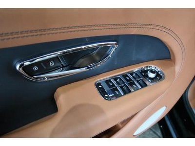 2023 Bentley BENTAYGA — миниатюра 30