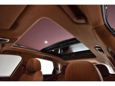 2023 Bentley BENTAYGA — миниатюра 44