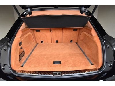 2023 Bentley BENTAYGA — миниатюра 24