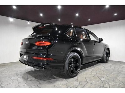 2023 Bentley BENTAYGA photo 3