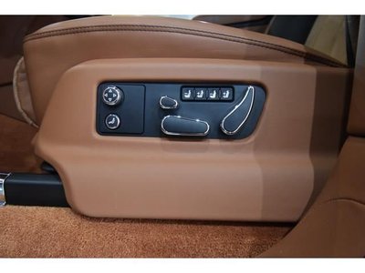 2023 Bentley BENTAYGA — миниатюра 29