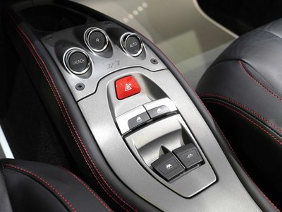 صورة مصغرة 27 لـ 2012 FERRARI 458 SPIDER