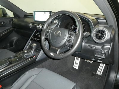 LEXUS IS - 3