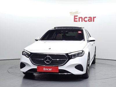 MERCEDES-BENZ E-CLASS - 2