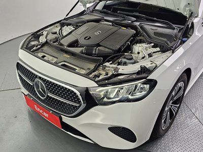 MERCEDES-BENZ E-CLASS - 7