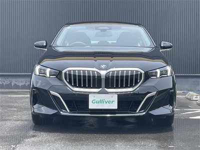 2025 BMW 5 SERIES thumbnail 16