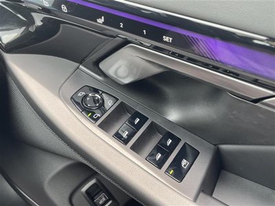 2025 BMW 5 SERIES thumbnail 38