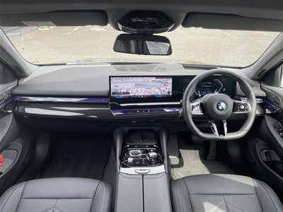 2025 BMW 5 SERIES thumbnail 42