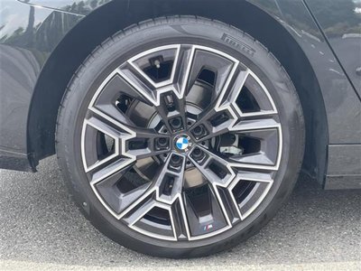 2025 BMW 5 SERIES thumbnail 24