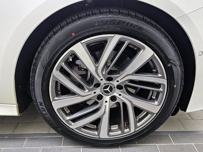 MERCEDES-BENZ E-CLASS - 6