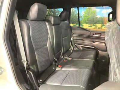 TOYOTA LAND CRUISER 250 - 9