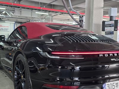 PORSCHE 911 - 10