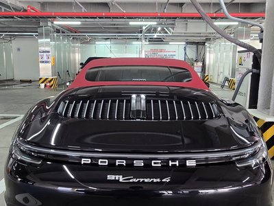 PORSCHE 911 - 6