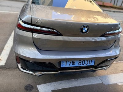 BMW I7 - 6