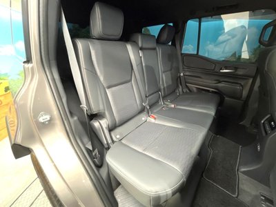 TOYOTA LAND CRUISER 250 - 8