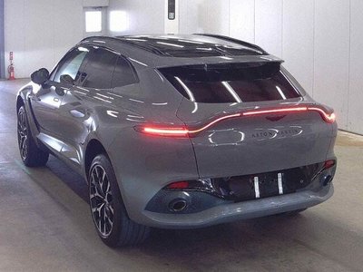 ASTON MARTIN DBX - 2