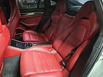 صورة 8 لـ 2020 Porsche PANAMERA