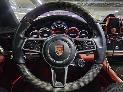 صورة 9 لـ 2020 Porsche PANAMERA