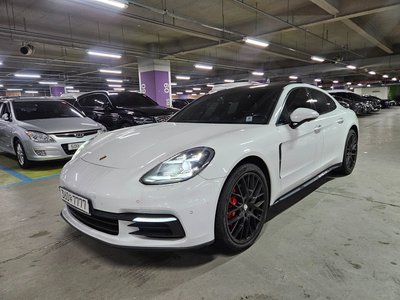 صورة 2 لـ 2020 Porsche PANAMERA