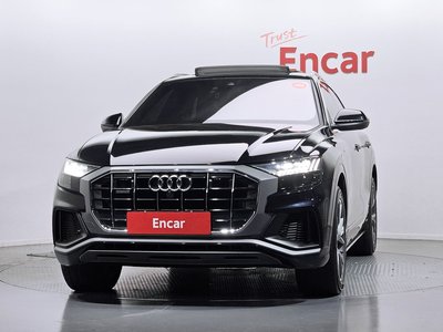 AUDI Q8 - 2